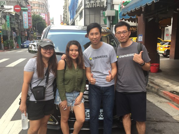 Happy OWNRIDES customers with the founders of OWNRIDES